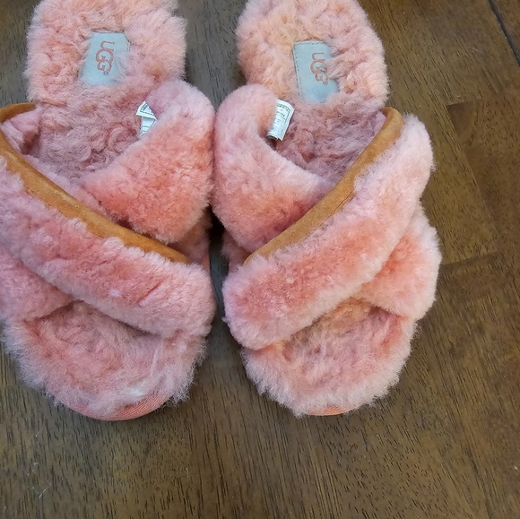 UGG Slipper size Women's 8 - Picture 4 of 5